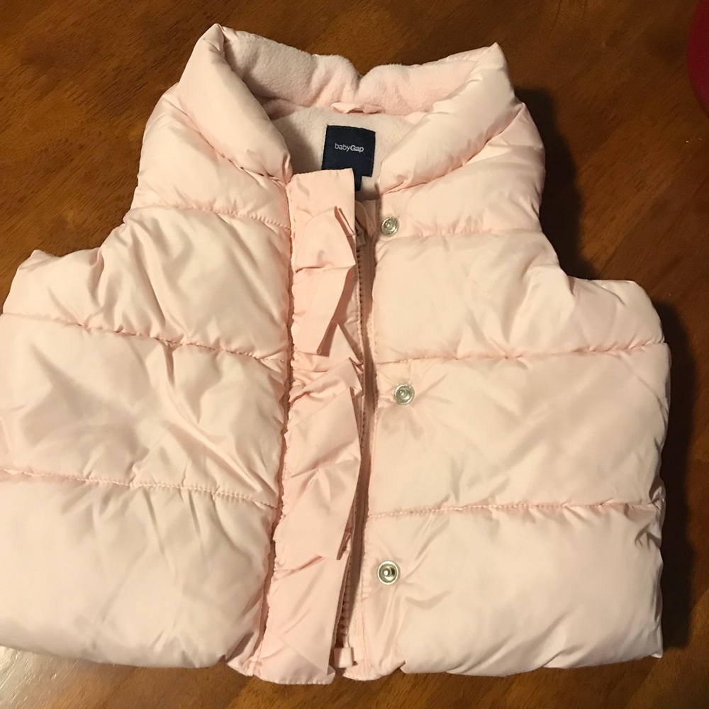 Gap 12-18m puffy vest with ruffles